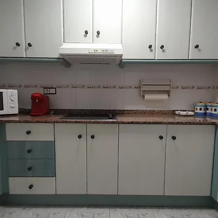 On The And Centre טורבייחה